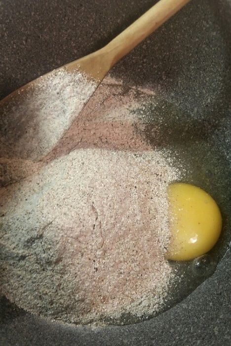 mąka z jajkiem